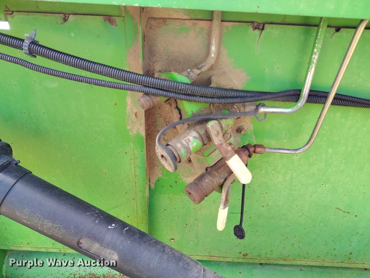 image for item DP4970 1993 John Deere 930 rigid head