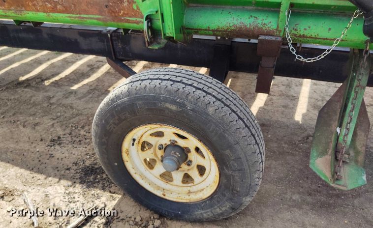 image for item DP4970 1993 John Deere 930 rigid head