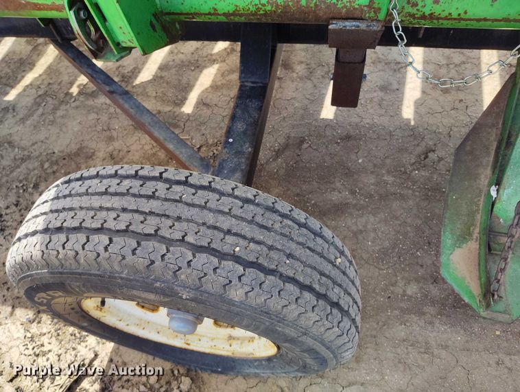 image for item DP4970 1993 John Deere 930 rigid head