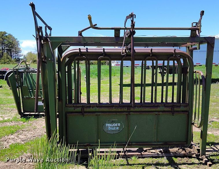 image for item DP4972 Powder River  squeeze chute