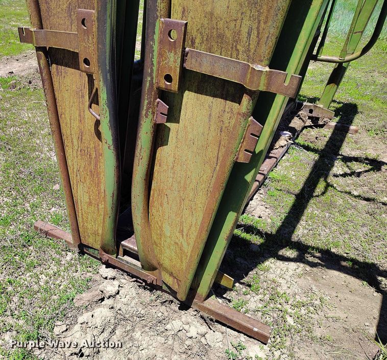 image for item DP4972 Powder River  squeeze chute