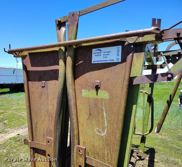 image for item DP4972 Powder River  squeeze chute