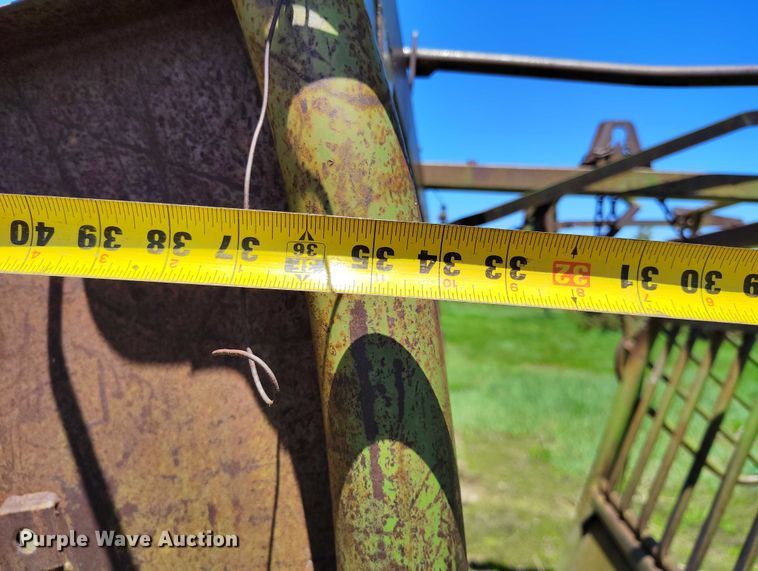 image for item DP4972 Powder River  squeeze chute