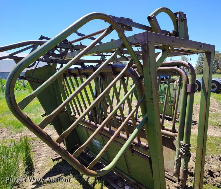 image for item DP4972 Powder River  squeeze chute