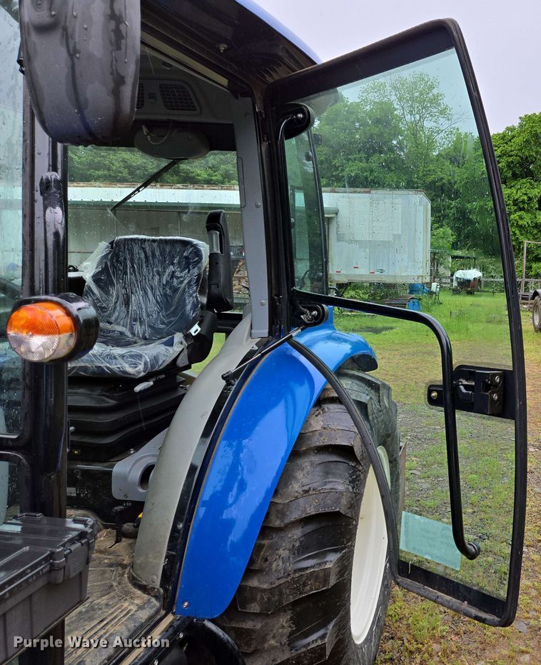 image for item DP6392 2021 New Holland Boomer 50 MFWD tractor