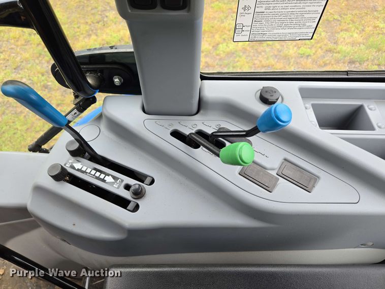 image for item DP6392 2021 New Holland Boomer 50 MFWD tractor