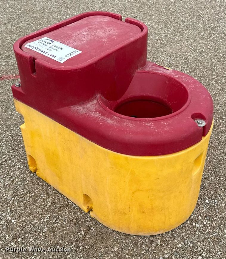 image for item DS4335 Ritchie livestock waterer