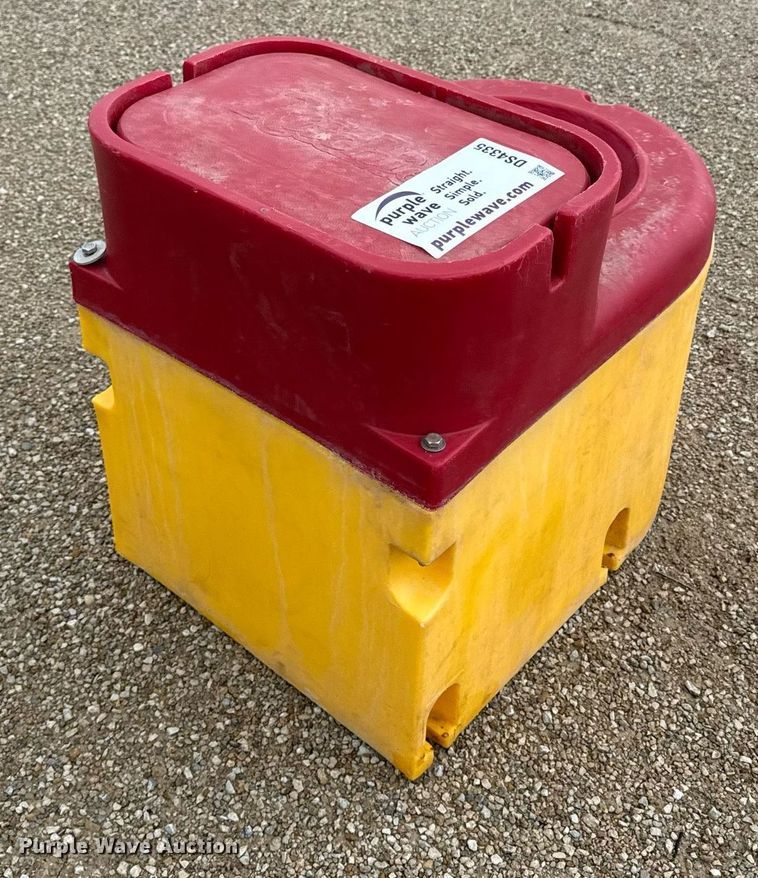 image for item DS4335 Ritchie livestock waterer