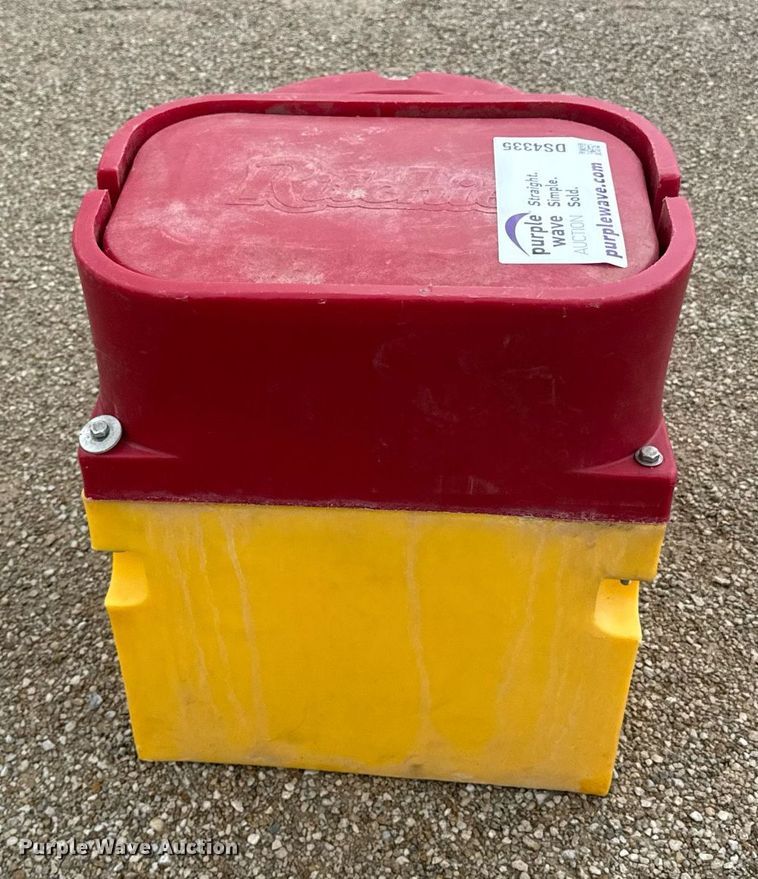 image for item DS4335 Ritchie livestock waterer