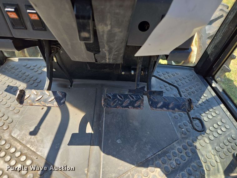 image for item DT4881 New Holland 7740 MFWD tractor