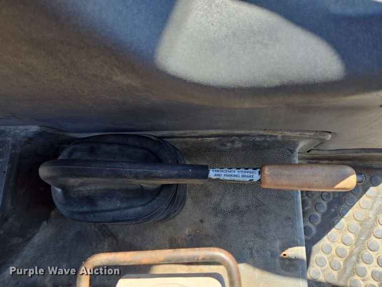 image for item DT4881 New Holland 7740 MFWD tractor