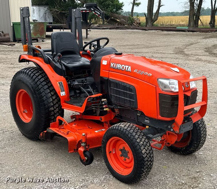 image for item DU9151 2008 Kubota B3200HSD MFWD tractor