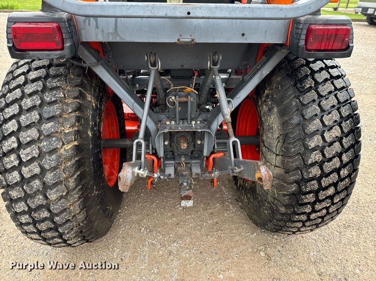 image for item DU9151 2008 Kubota B3200HSD MFWD tractor