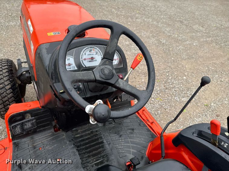image for item DU9151 2008 Kubota B3200HSD MFWD tractor