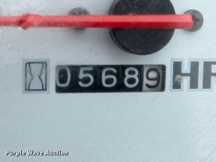 image for item DU9151 2008 Kubota B3200HSD MFWD tractor