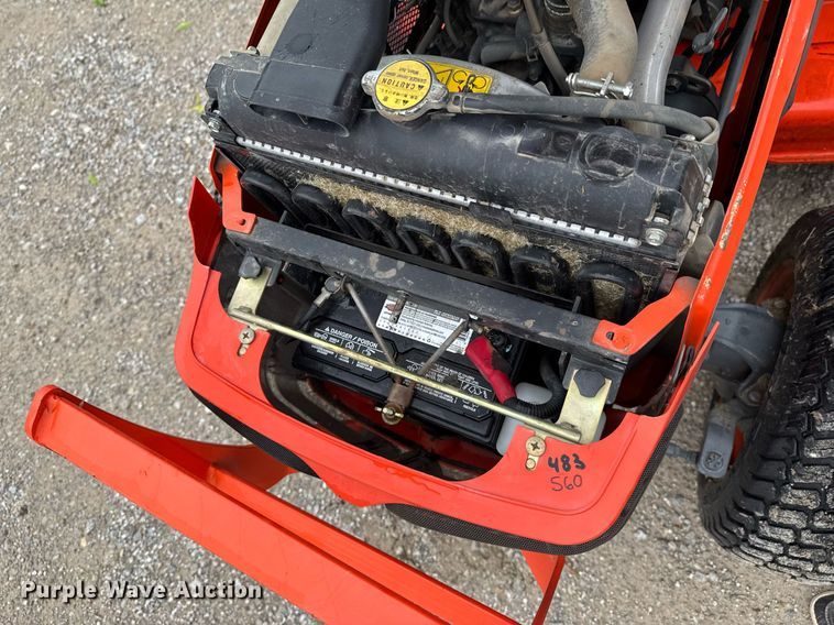 image for item DU9151 2008 Kubota B3200HSD MFWD tractor