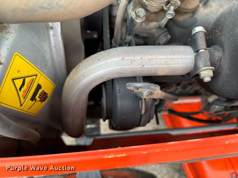 image for item DU9151 2008 Kubota B3200HSD MFWD tractor