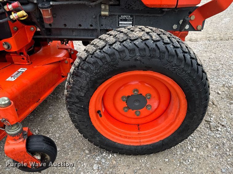 image for item DU9151 2008 Kubota B3200HSD MFWD tractor