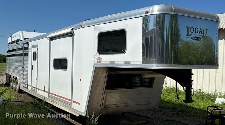 image for item DU9166 2014 Logan Coach Inc horse trailer
