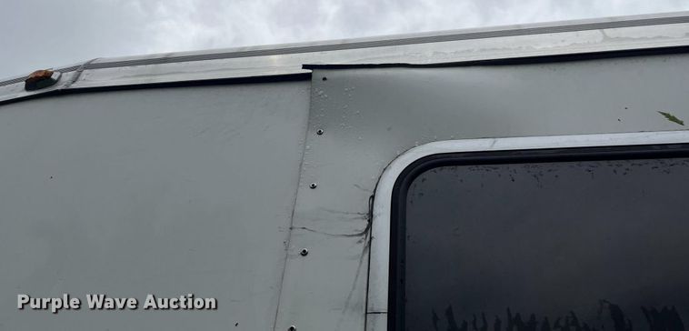 image for item DU9166 2014 Logan Coach Inc horse trailer