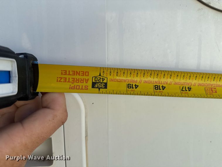 image for item DU9166 2014 Logan Coach Inc horse trailer