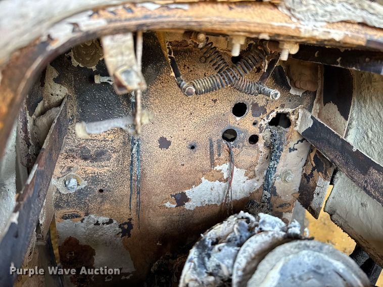 image for item DU9167 1991 John Deere 2955 MFWD tractor