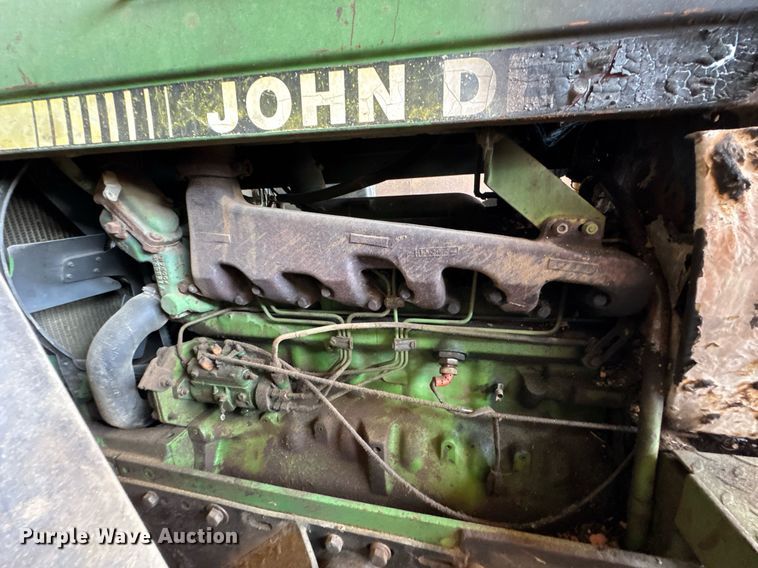 image for item DU9167 1991 John Deere 2955 MFWD tractor