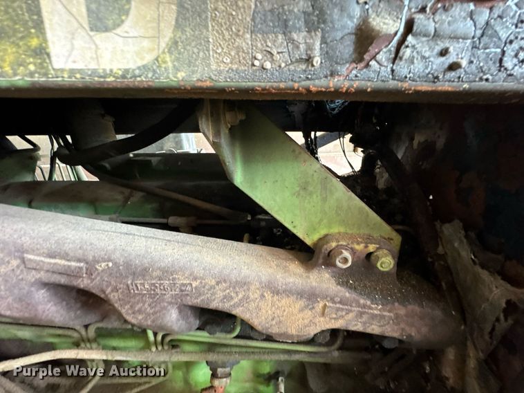 image for item DU9167 1991 John Deere 2955 MFWD tractor