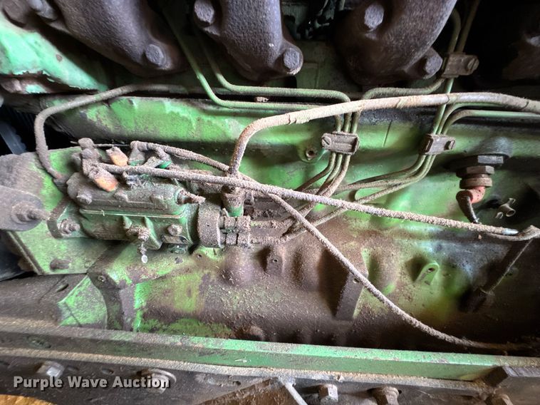 image for item DU9167 1991 John Deere 2955 MFWD tractor