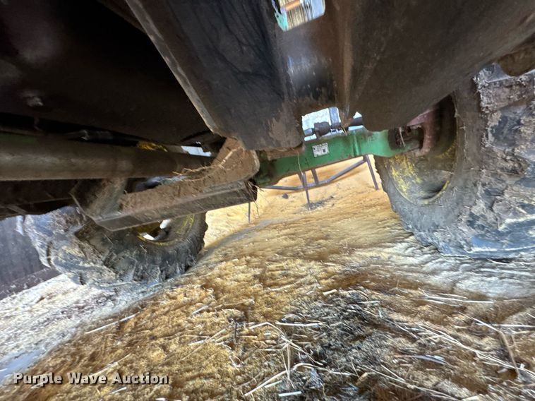 image for item DU9167 1991 John Deere 2955 MFWD tractor