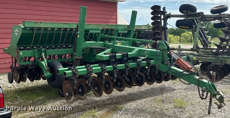 image for item DU9169 Great Plains Solid Stand 1500 grain drill