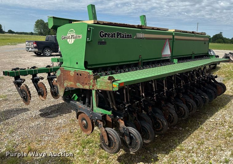 image for item DU9169 Great Plains Solid Stand 1500 grain drill