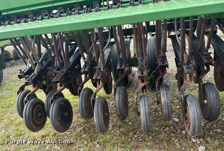 image for item DU9169 Great Plains Solid Stand 1500 grain drill