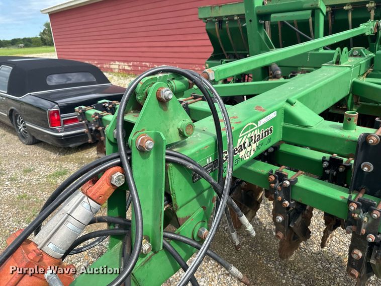 image for item DU9169 Great Plains Solid Stand 1500 grain drill