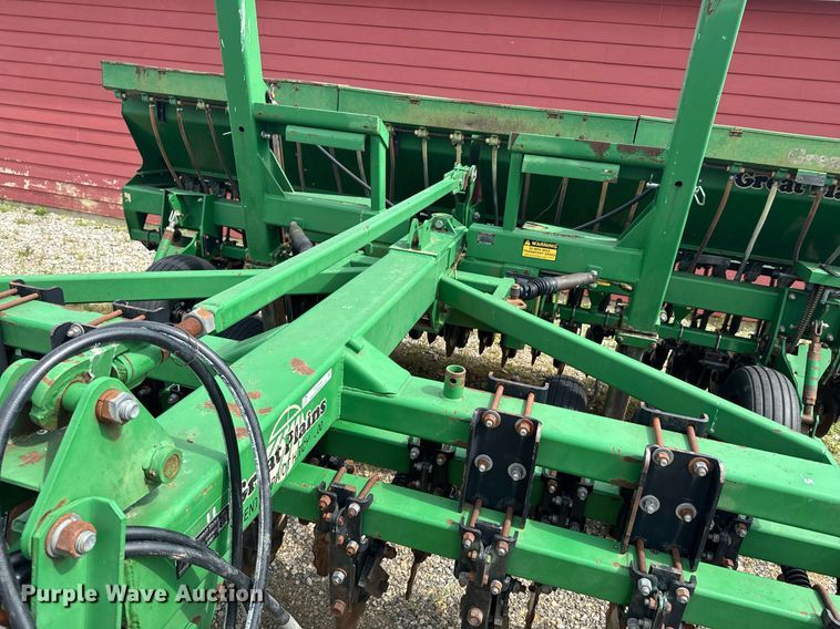 image for item DU9169 Great Plains Solid Stand 1500 grain drill