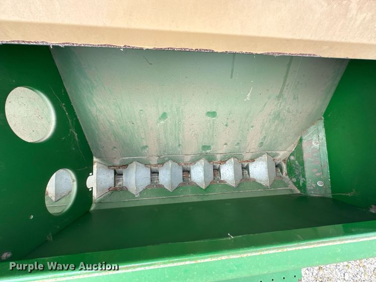 image for item DU9169 Great Plains Solid Stand 1500 grain drill