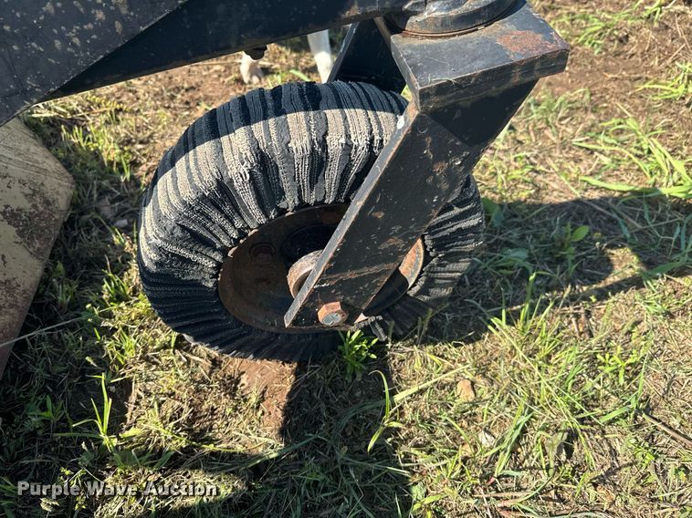 image for item DU9786 Land Pride rotary mower