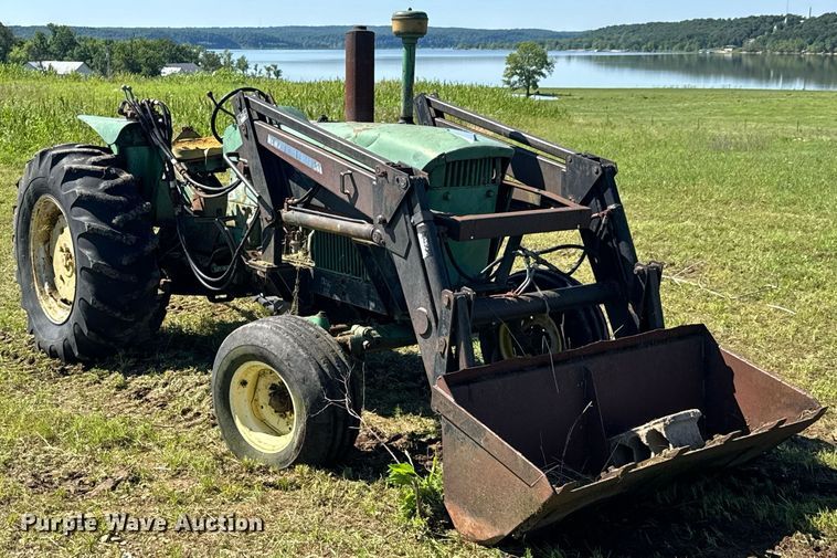 image for item DU9787 1961 John Deere 3010 tractor