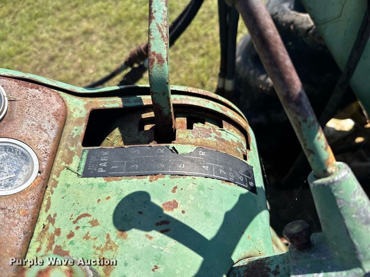 image for item DU9787 1961 John Deere 3010 tractor