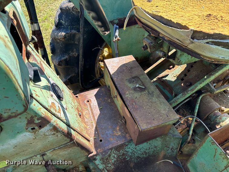 image for item DU9787 1961 John Deere 3010 tractor