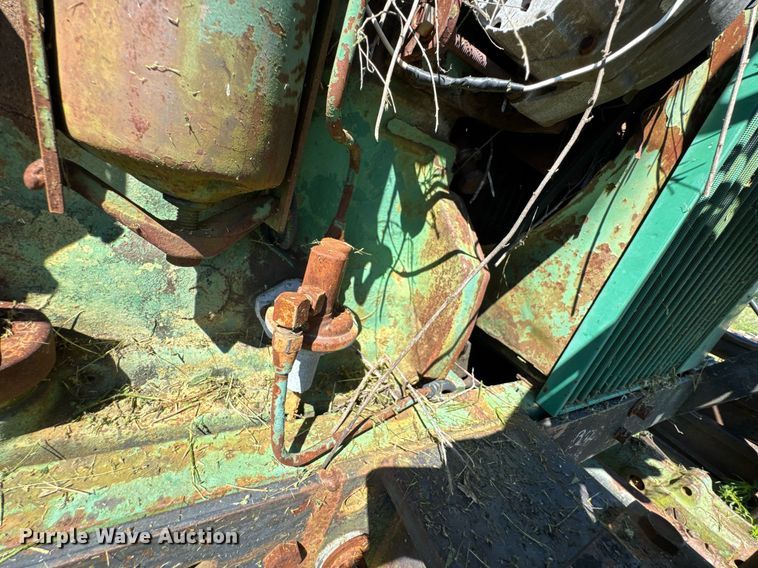 image for item DU9787 1961 John Deere 3010 tractor