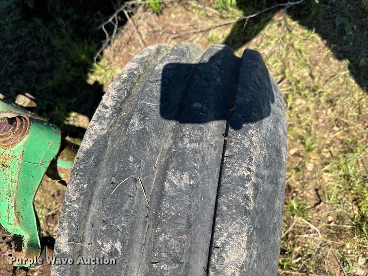 image for item DU9787 1961 John Deere 3010 tractor