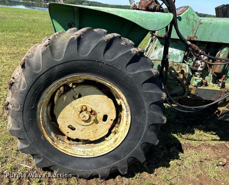 image for item DU9787 1961 John Deere 3010 tractor