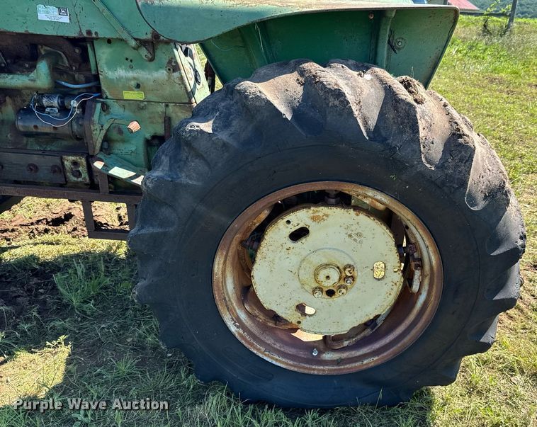 image for item DU9787 1961 John Deere 3010 tractor
