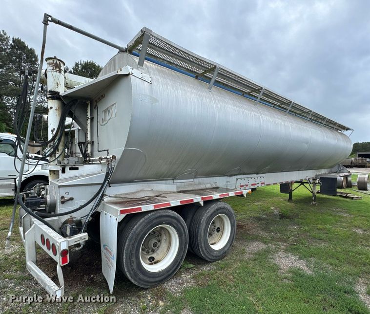 image for item DW1959 2006 Ledwell feed delivery trailer