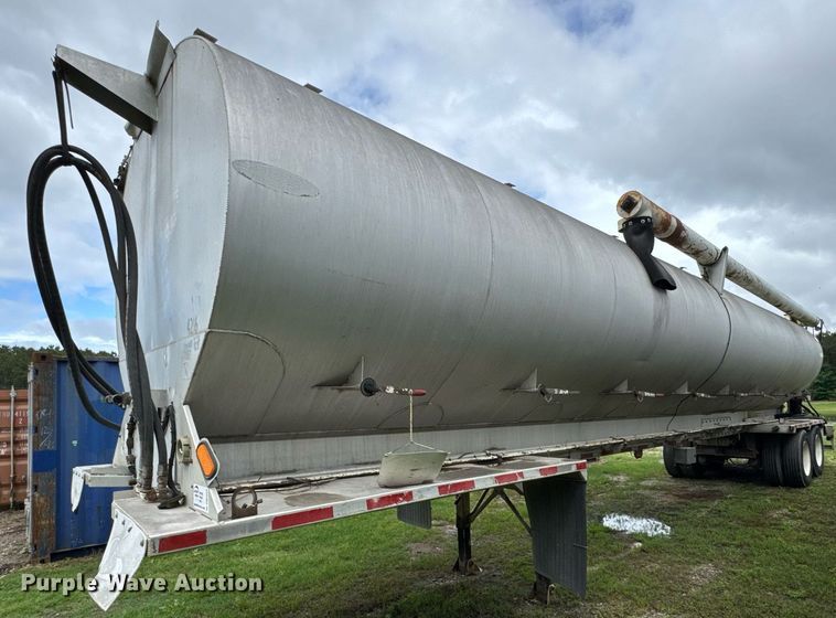 image for item DW1959 2006 Ledwell feed delivery trailer