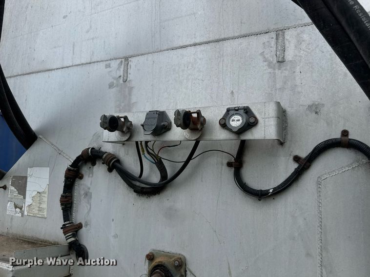 image for item DW1959 2006 Ledwell feed delivery trailer