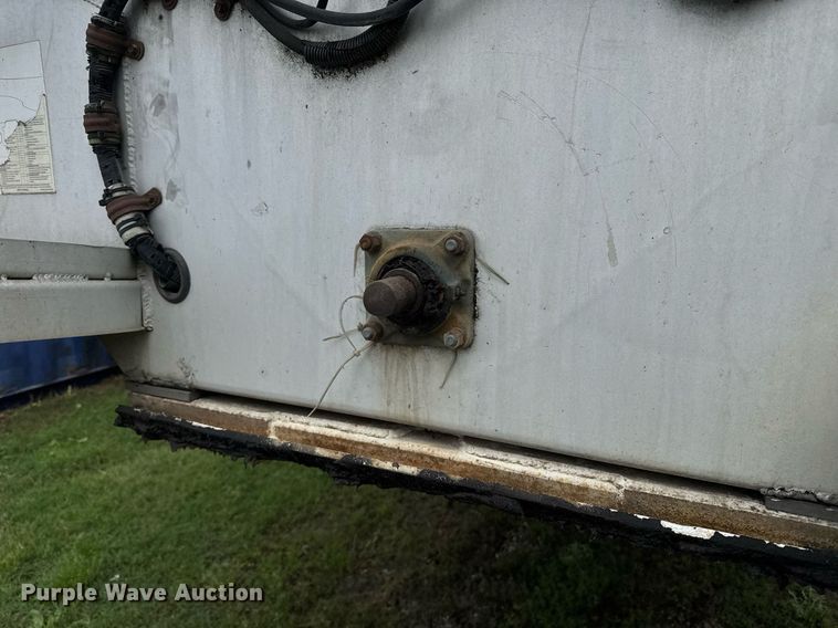 image for item DW1959 2006 Ledwell feed delivery trailer