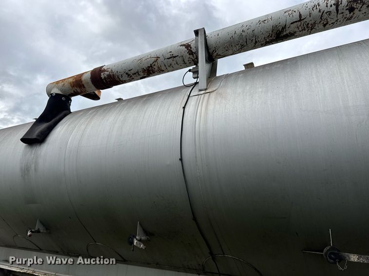 image for item DW1959 2006 Ledwell feed delivery trailer