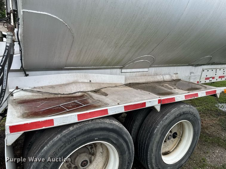 image for item DW1959 2006 Ledwell feed delivery trailer